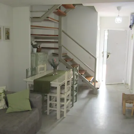 Casita Del Manantial Holiday home